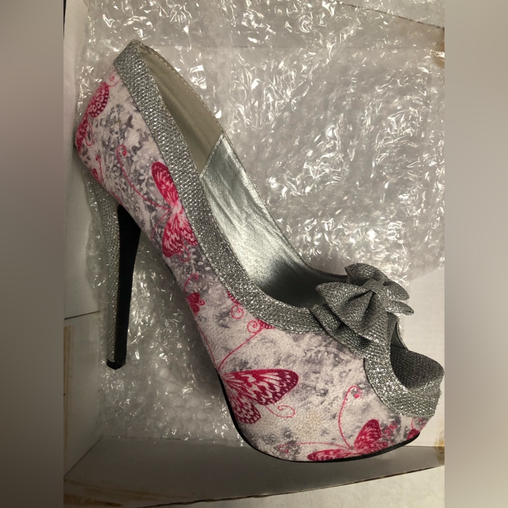 6 INCH HEELS